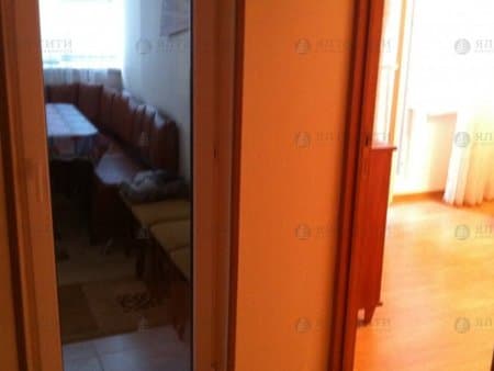 Квартира в продажу по адресу Республика Крым, городской округ Ялта, посёлок городского типа Никита, 1