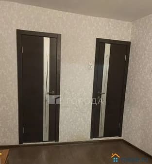 Продается двухкомнатная квартира, 54 м², этаж 1 из 9. Фото 3