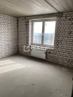 Продажа однокомнатной квартиры, 46.5 м², этаж 1 из 9. Фото 3