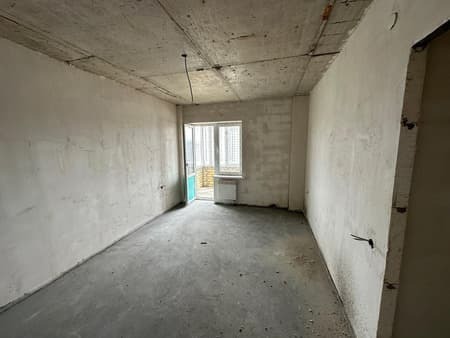 Продается трехкомнатная квартира, 76 м², этаж 2 из 16. Фото 3