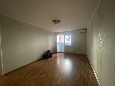 Продажа однокомнатной квартиры, 46 м², этаж 3 из 6. Фото 1