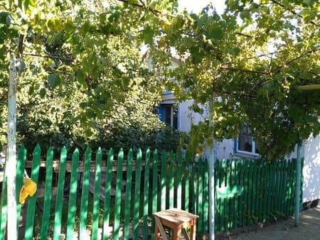 Дом в продажу по адресу Крым, Сакский район, село Жаворонки