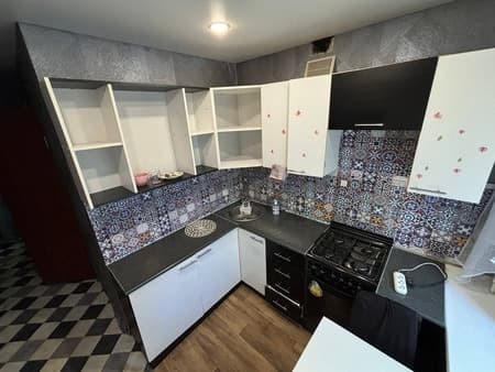 Сдам трехкомнатную квартиру, 49 м², этаж 1 из 5. Фото 2